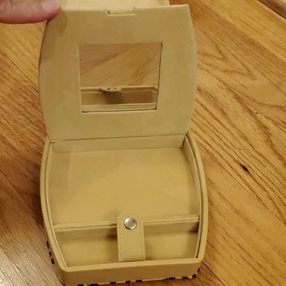 Leopard Print Jewelry Organizer Travel Case - Picture 6 of 8